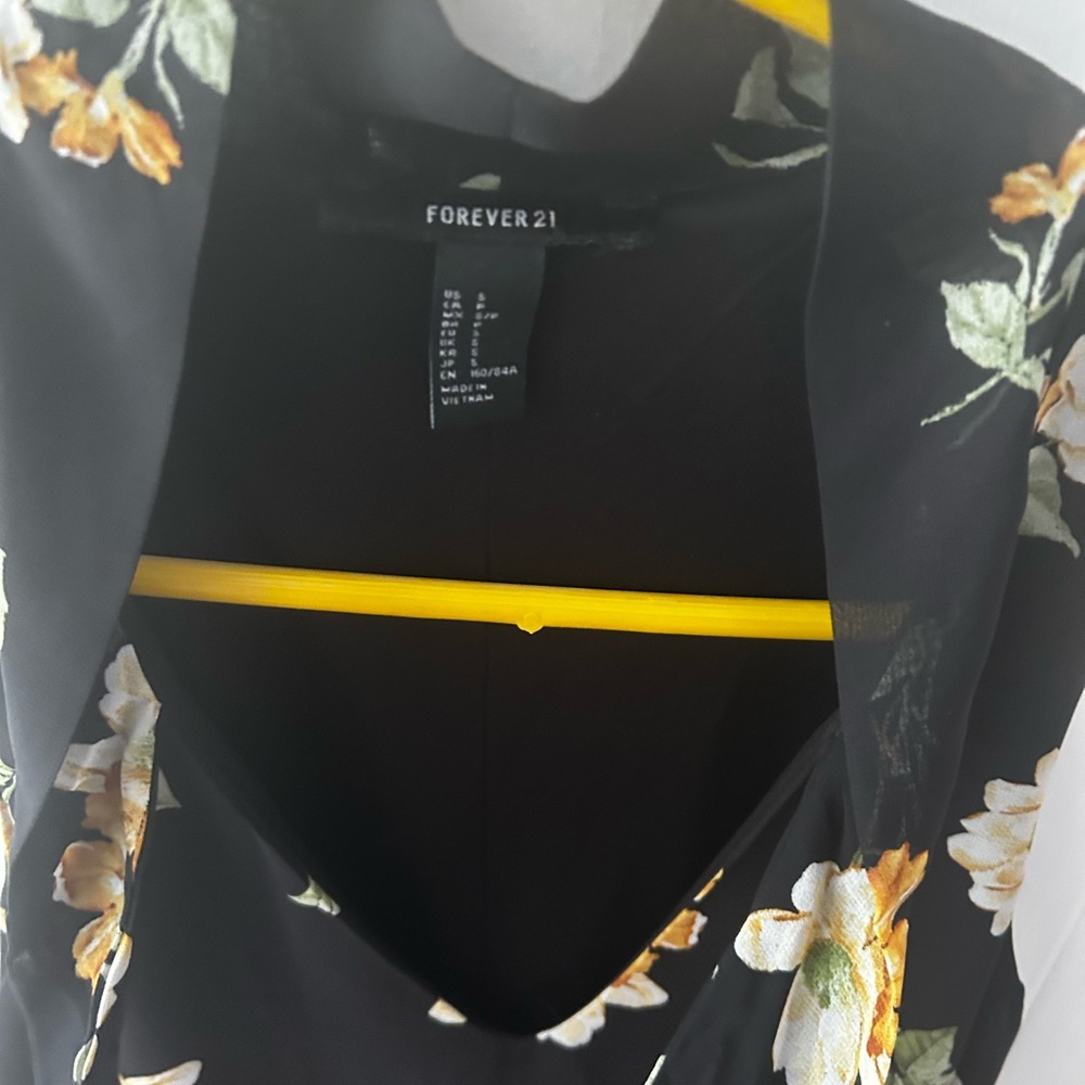 NWOT FOREVER 21 Floral Sleeveless Lined Black Dress w/Tie Neck, Flowy Skirt - Picture 5 of 11